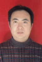 李新 照片