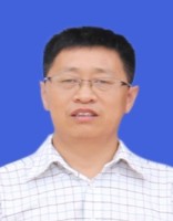 李新春 照片