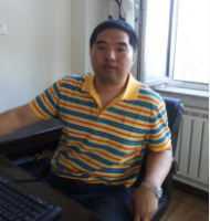 张春 照片