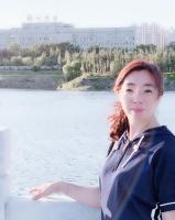镡鹤婧 照片