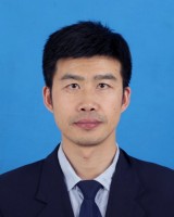黄少华 照片