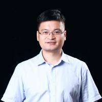 李强 照片