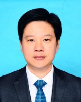王侃 照片
