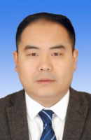 高阔 照片
