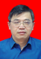 何明 照片