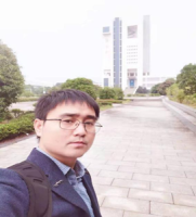 李占炳 照片