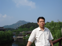 李洪华 照片
