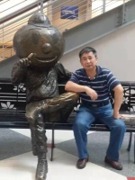 温辉梁 照片