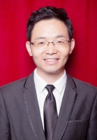 胡明 照片