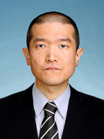 日下部元彦 照片