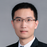 李依明 照片