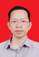 黄仲曦 照片