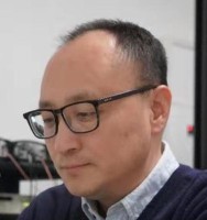 施闯 照片
