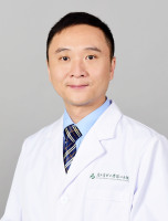 周宏伟 照片