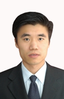 房师松 照片