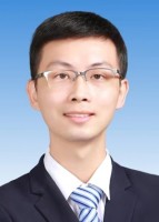 石荣晔 照片
