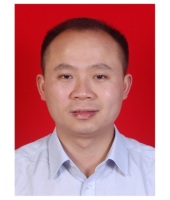 屈顺林 照片
