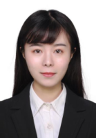 谭丽 照片