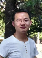 周鹏 照片