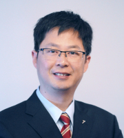 戴新宇 照片