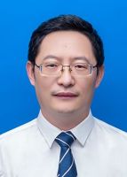 何建华 照片