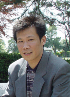 韩平 照片