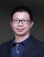 黄安宁 照片