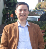 何亮 照片