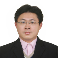 李伟 照片