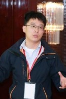 王明 照片