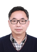 鲜啟鸣 照片