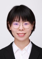 王雪岩 照片