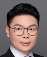 伍连博 照片