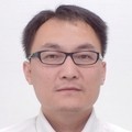 郭燏 照片