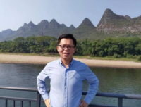 卢守峰 照片