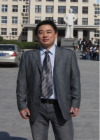 赖继年 照片