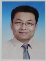 鲁钢 照片