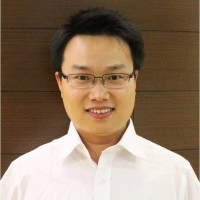 王华 照片