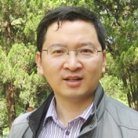 陆春华 照片