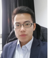 常焜 照片