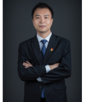 何纬峰 照片