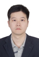 李伟 照片