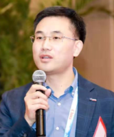 李志强 照片