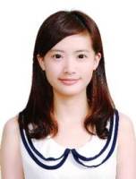 李育菁 照片
