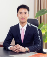 薛明富 照片