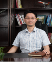 杨亮 照片