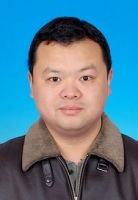 王宇 照片