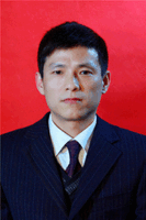 王雄 照片