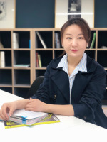 黄滢 照片