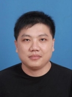 李强 照片